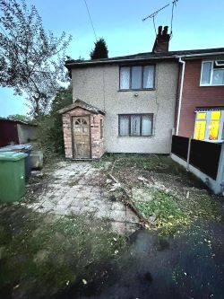 2 bedroom end terraced property in Bedworth
