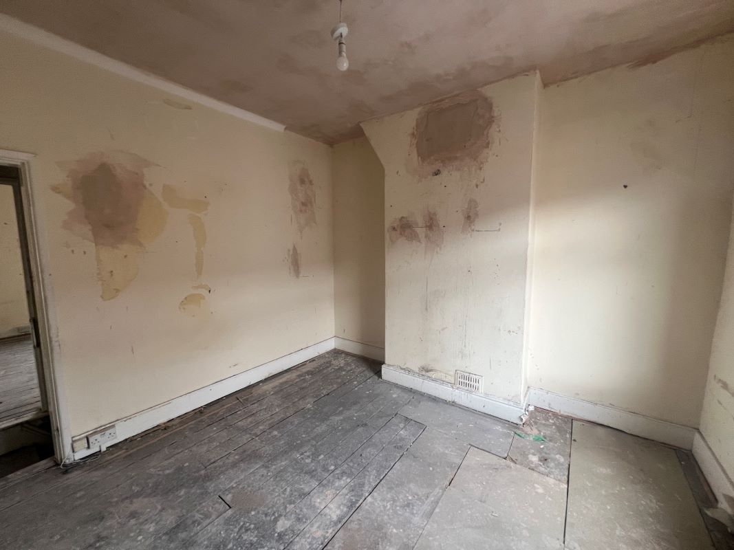 2 bedroom mid terraced property in Stoke on Trent