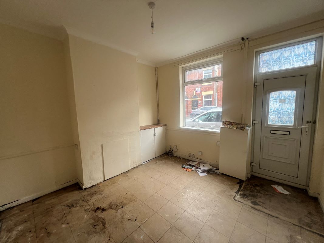 2 bedroom mid terraced property in Stoke on Trent