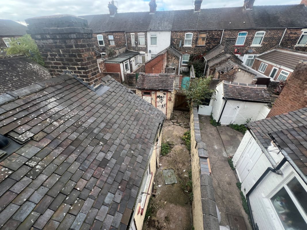 2 bedroom mid terraced property in Stoke on Trent