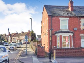 3 bedroom end terraced property in Coventry