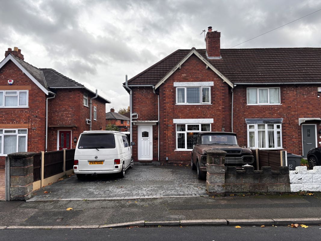 3 bedroom semi detached property in Walsall