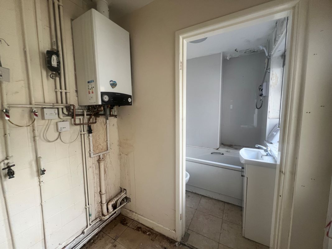 2 bedroom mid terraced property in Stoke on Trent