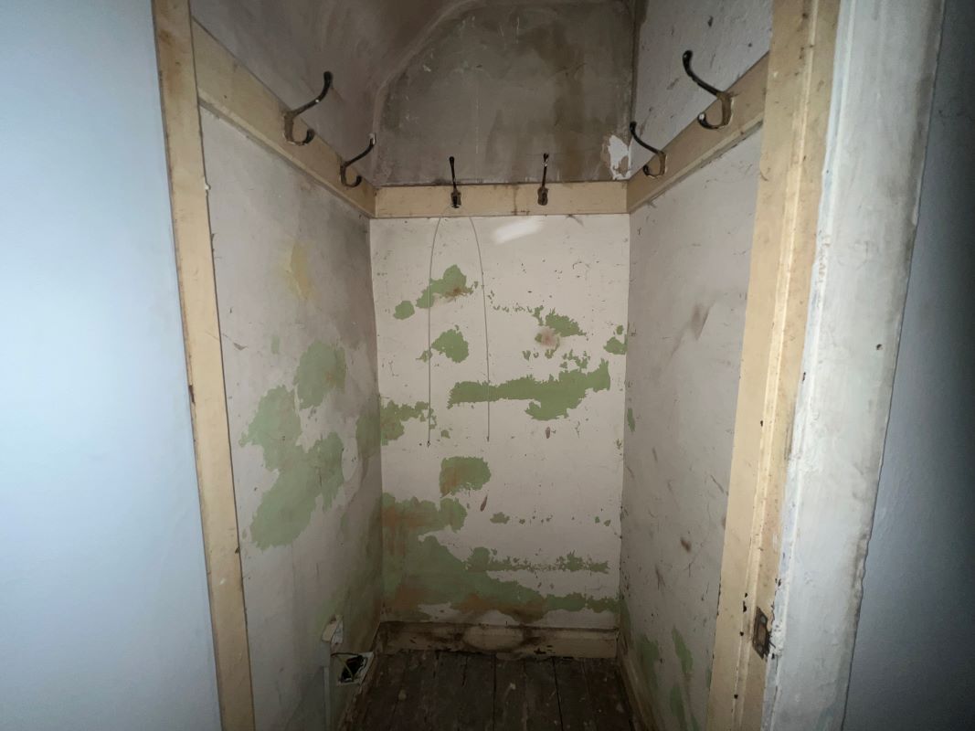 3 bedroom mid terraced property in Walsall