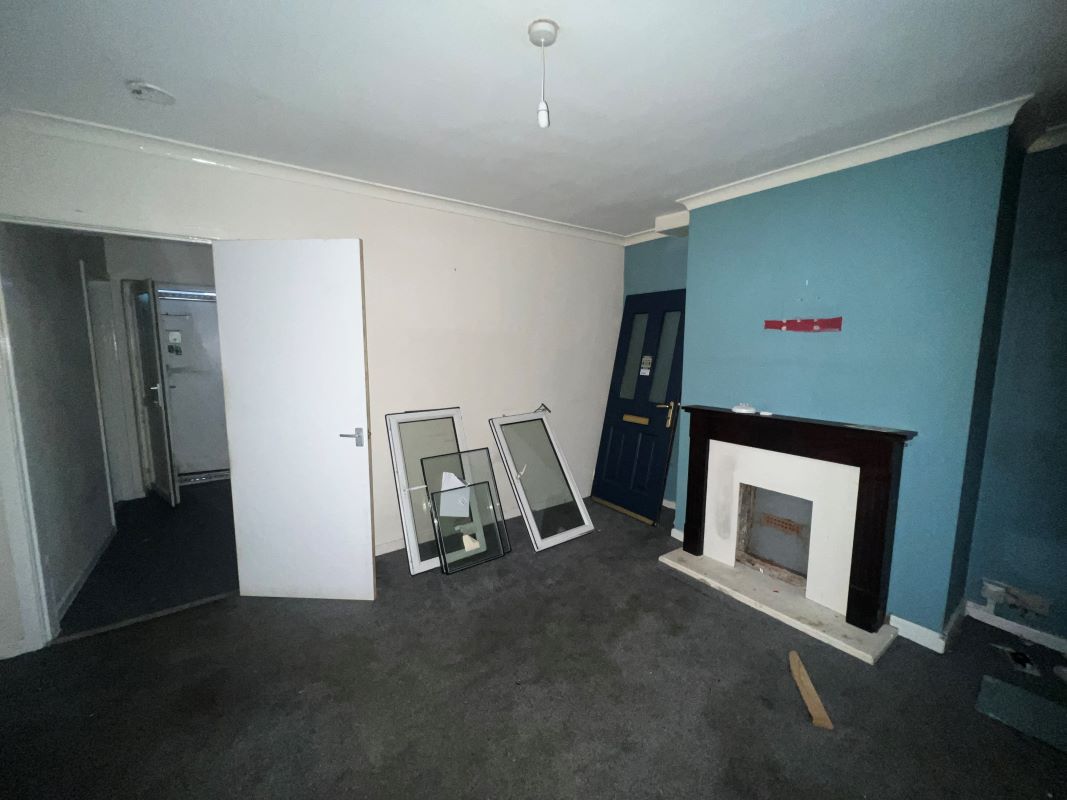 3 bedroom mid terraced property in Walsall