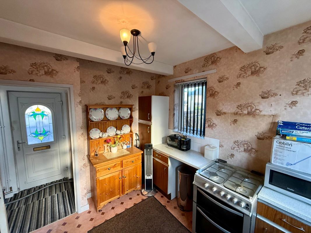 142 Clarence Road, Bilston, WV14 6PG