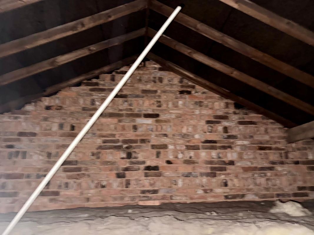 3 bedroom mid terraced house in Hockley