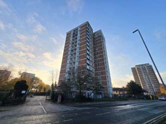 2 bedroom 4th floor apartment in Liverpool