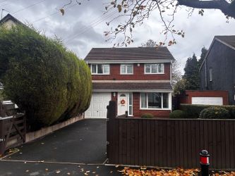 A 4 bedroom detached property in Wolverhampton.