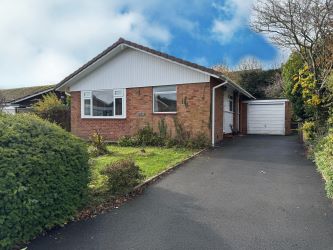 3 bedroom detached bungalow in Inkberrow, Worcester