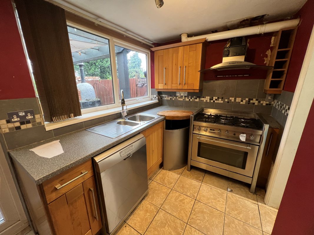 3 bedroom mid terraced house in Erdington