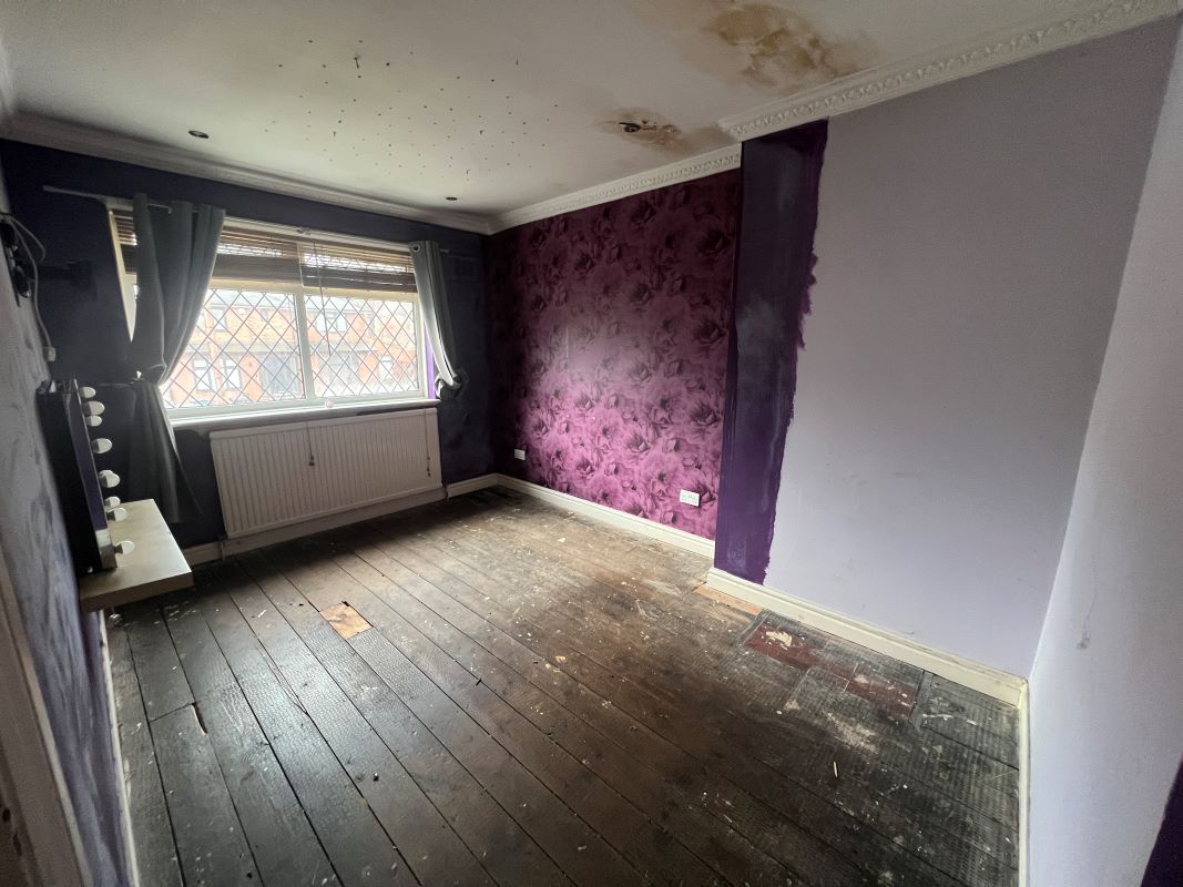 3 bedroom mid terraced house in Erdington
