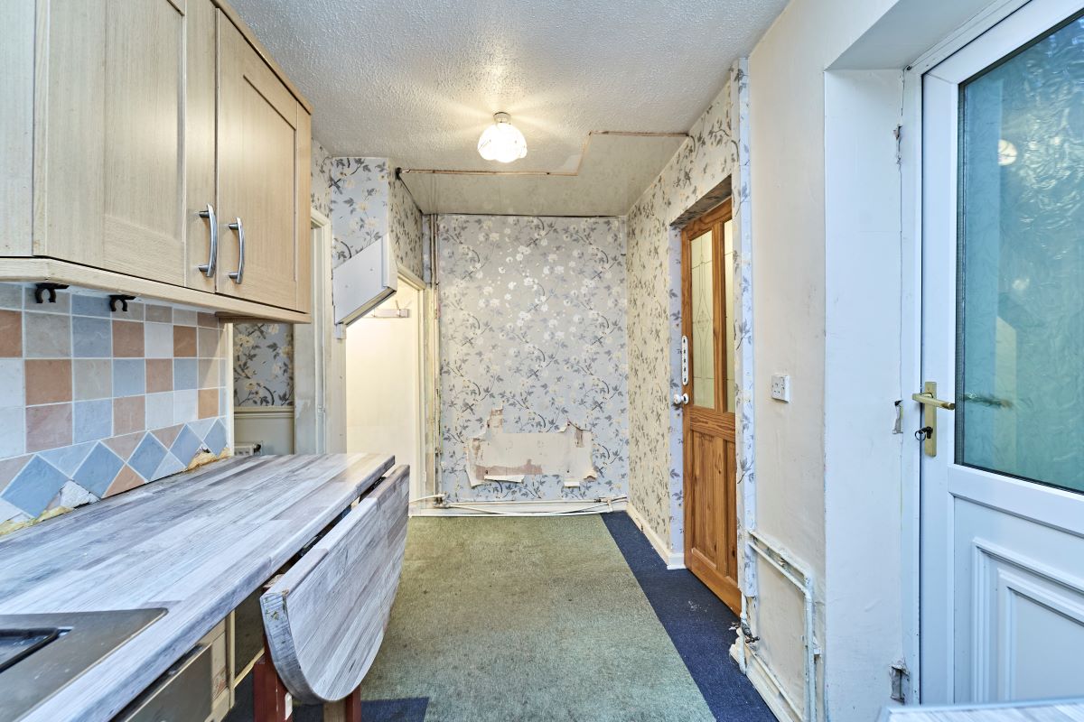 2 bedroom mid terraced property in Wolverhampton