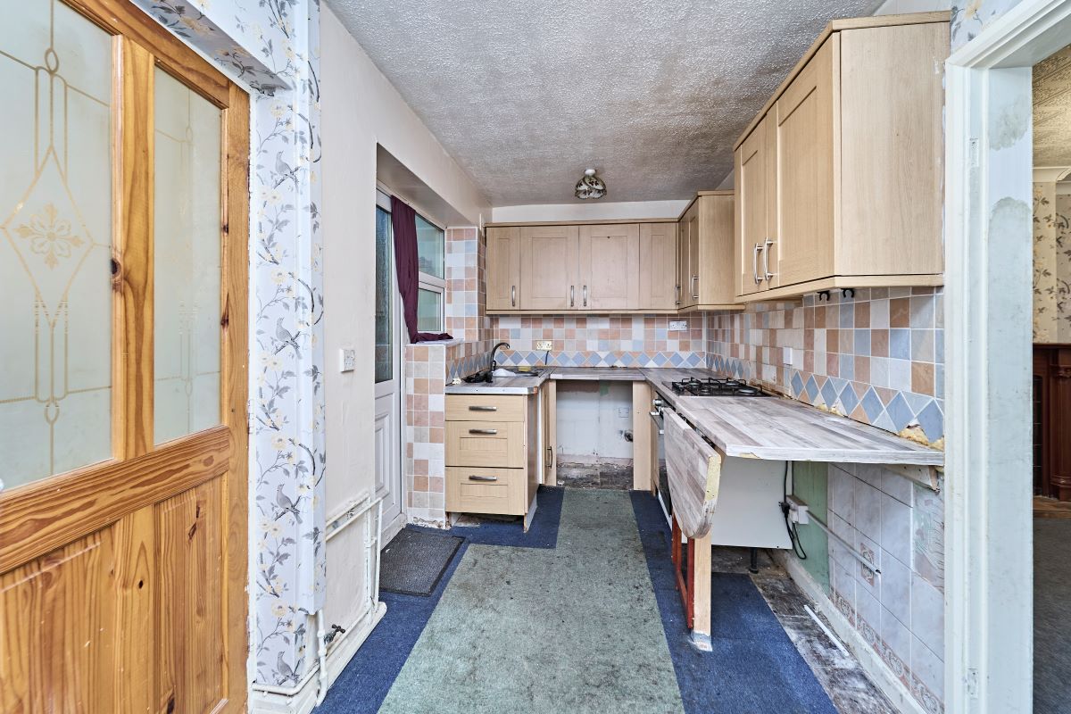 2 bedroom mid terraced property in Wolverhampton