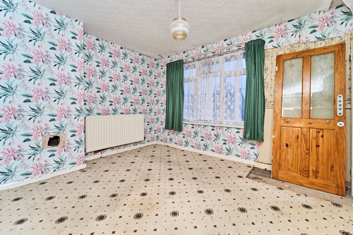 2 bedroom mid terraced property in Wolverhampton