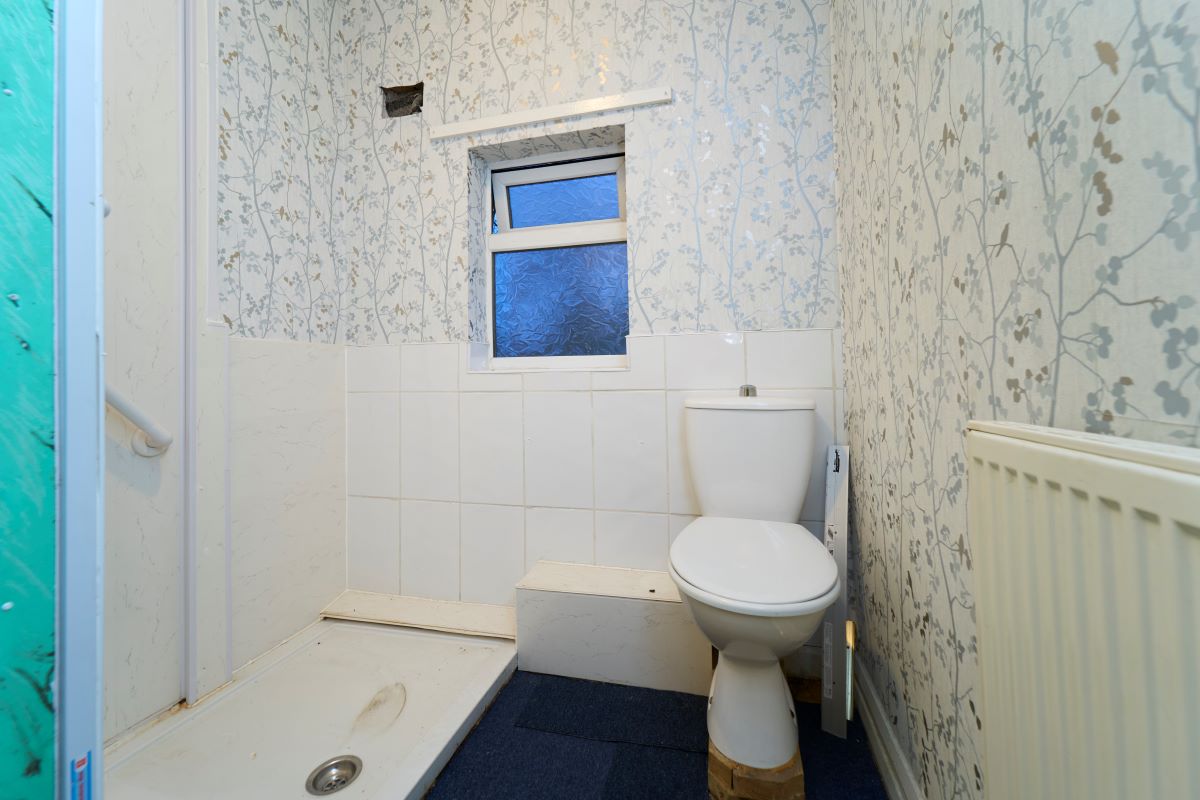 2 bedroom mid terraced property in Wolverhampton