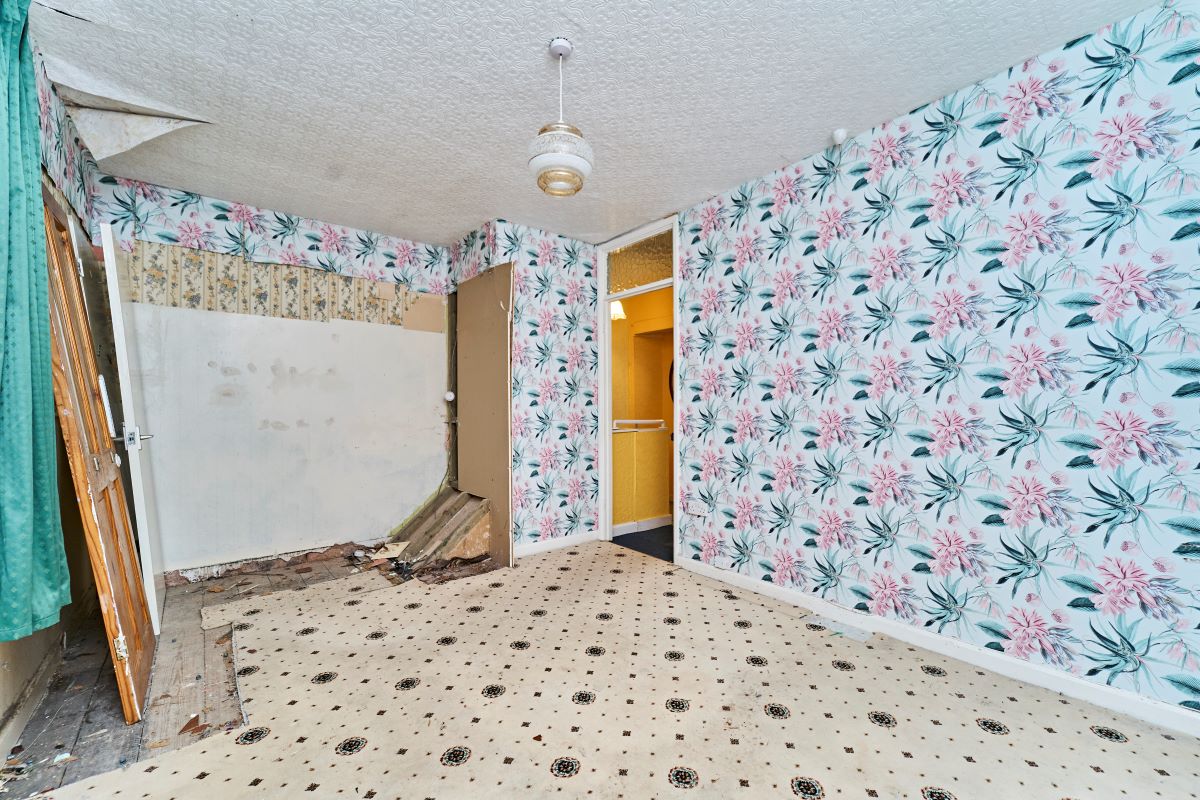 2 bedroom mid terraced property in Wolverhampton