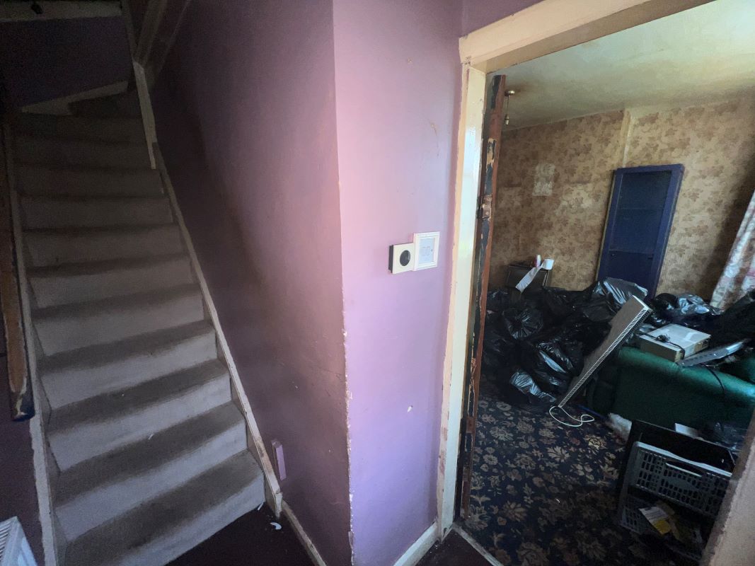 3 bedroom mid terraced house in Longbridge