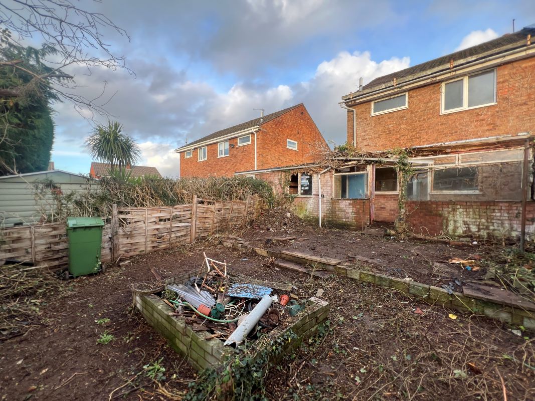 A 3 bedroom semi detached property in Telford