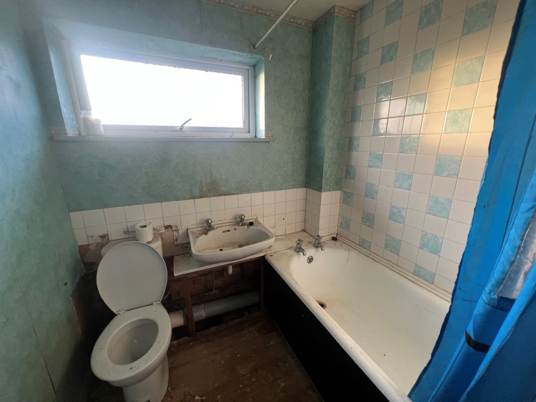 A 3 bedroom semi detached property in Telford