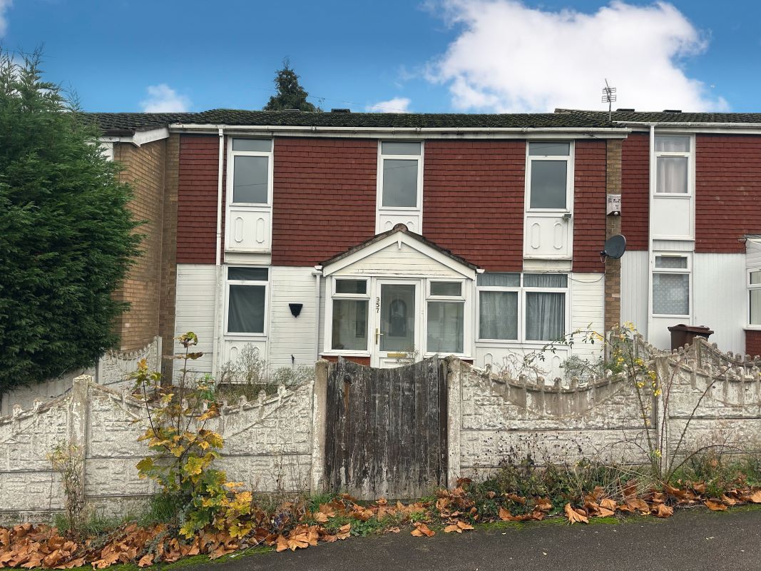 A 3 bedroom mid terraced property in Walsall