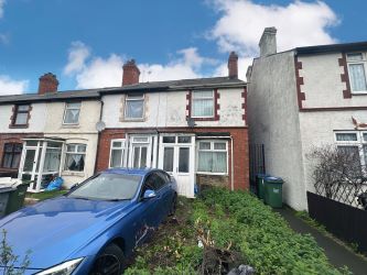 A 2 bedroom end terraced property in West Bromwich