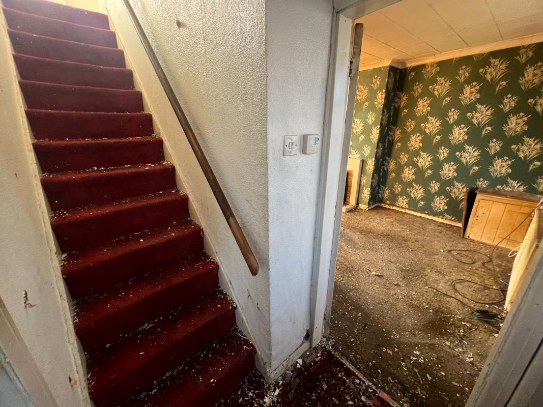 125 Hill Top Road, Oldbury, B68 9DX