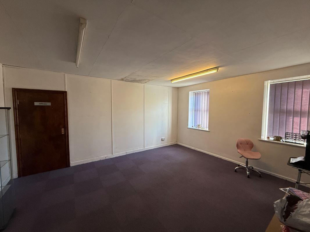 Former market hall with offices above and a single retail unit in Sedgley