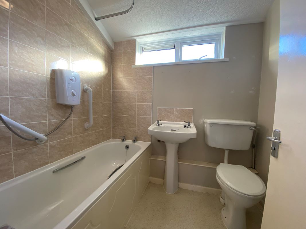 4 Colemans Close, Calne, Wiltshire, SN11 8NJ