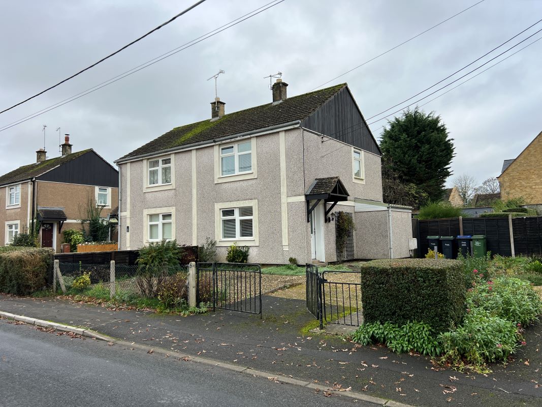 2 bedroom semi detached property in Wiltshire