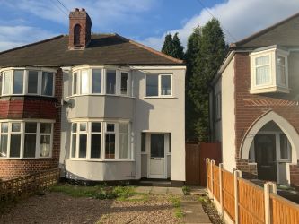 3 bedroom property in Willenhall