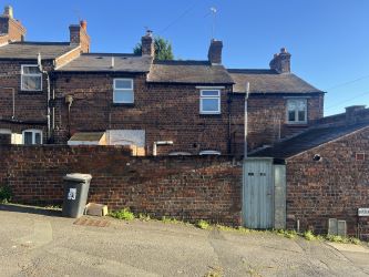 2 bedroom mid terraced property in Kidderminster