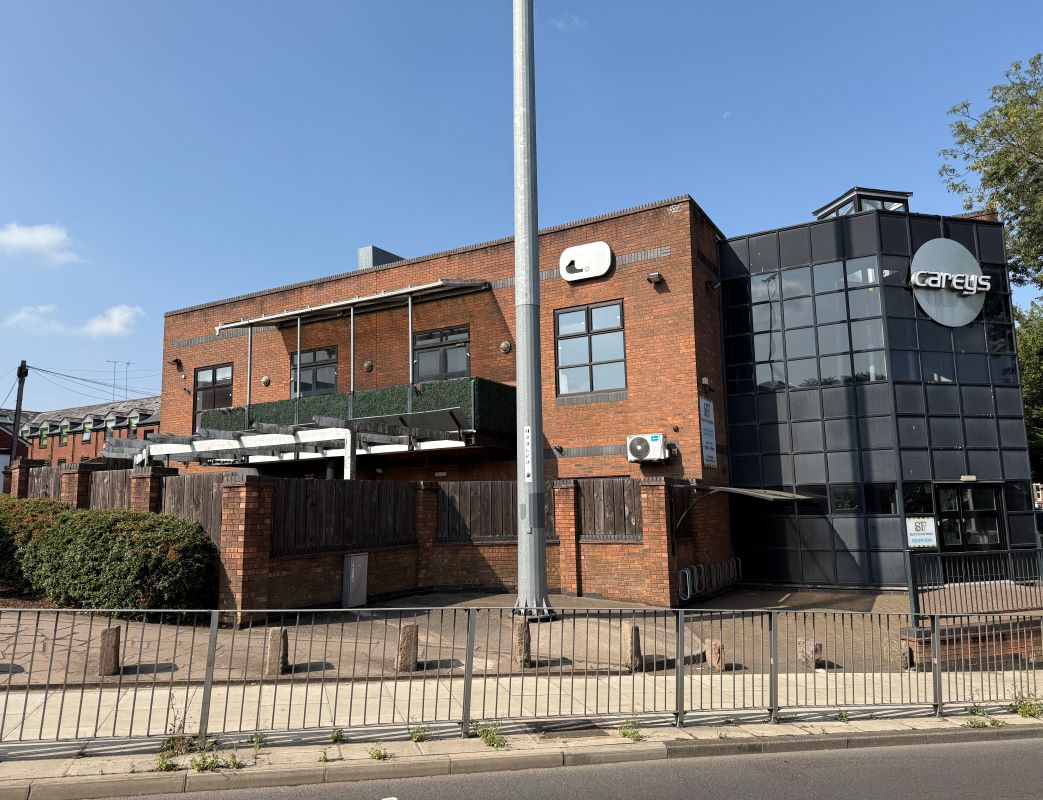 Three storey commercial building in Coventry