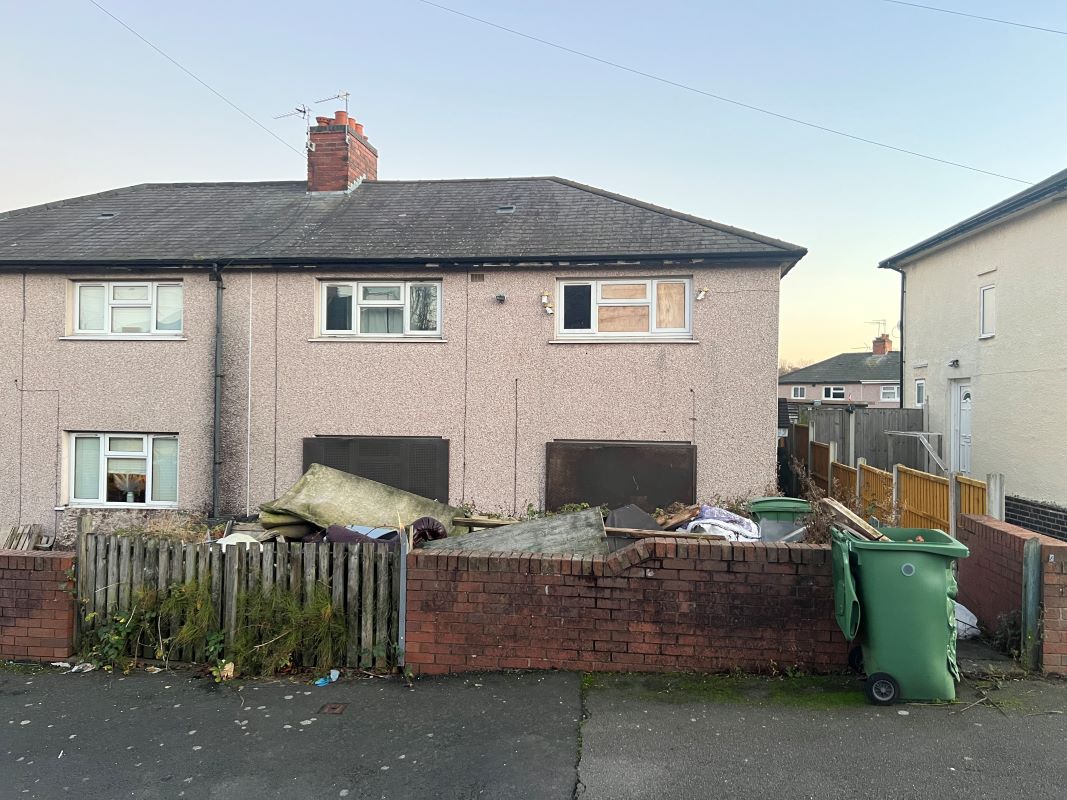 2 bedroom semi detached property in Dudley 