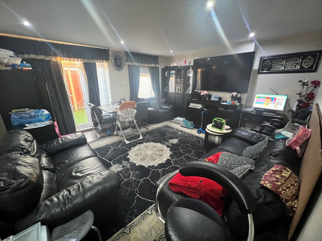 10 Darfield Walk, Birmingham, B12 0UA