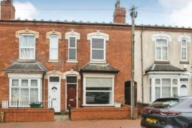 3 bedroom mid terraced property in Smethwick
