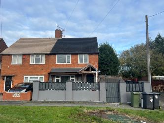 3 bedroom semi detached house in Wolverhampton