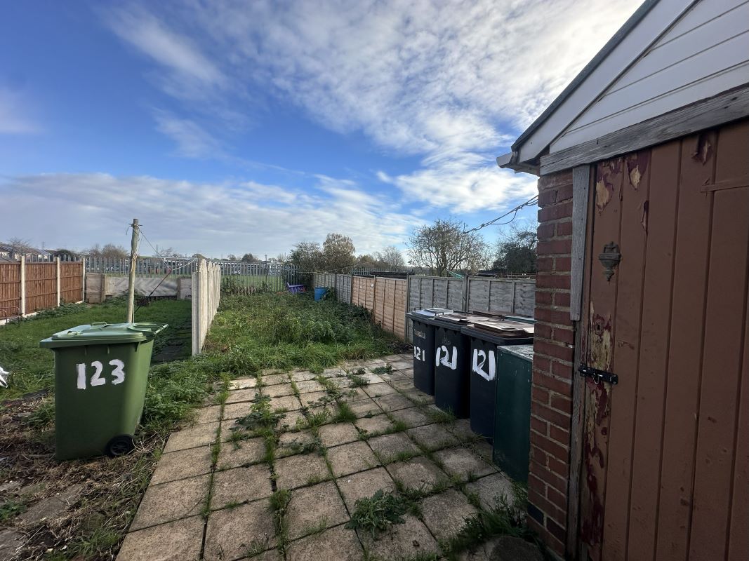 121 Wootton Street, Bedworth, CV12 9DY