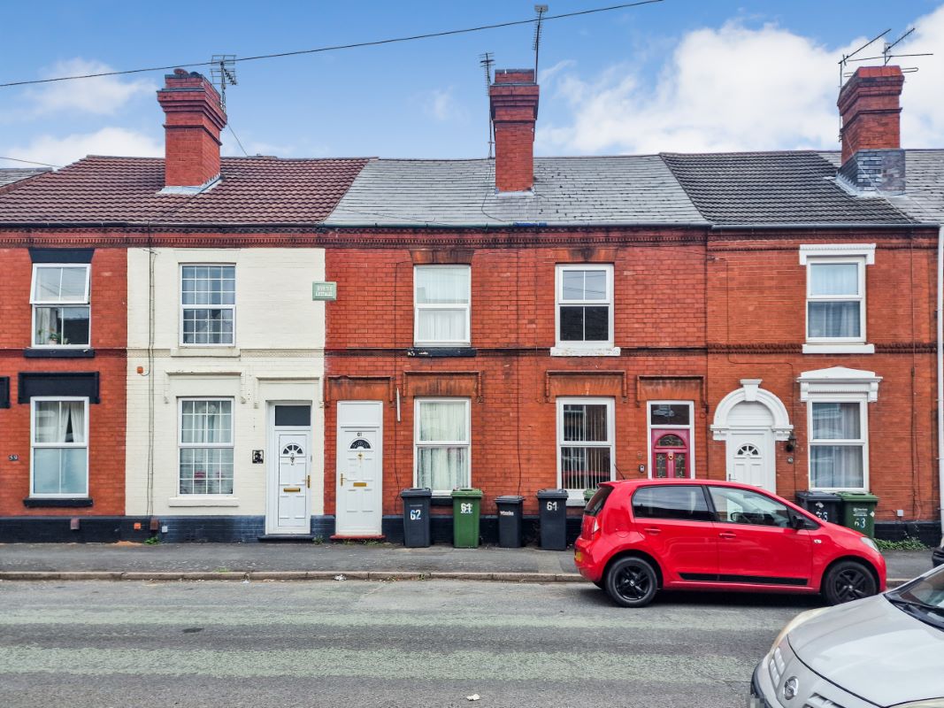3 bedroom mid terraced property in Kidderminster