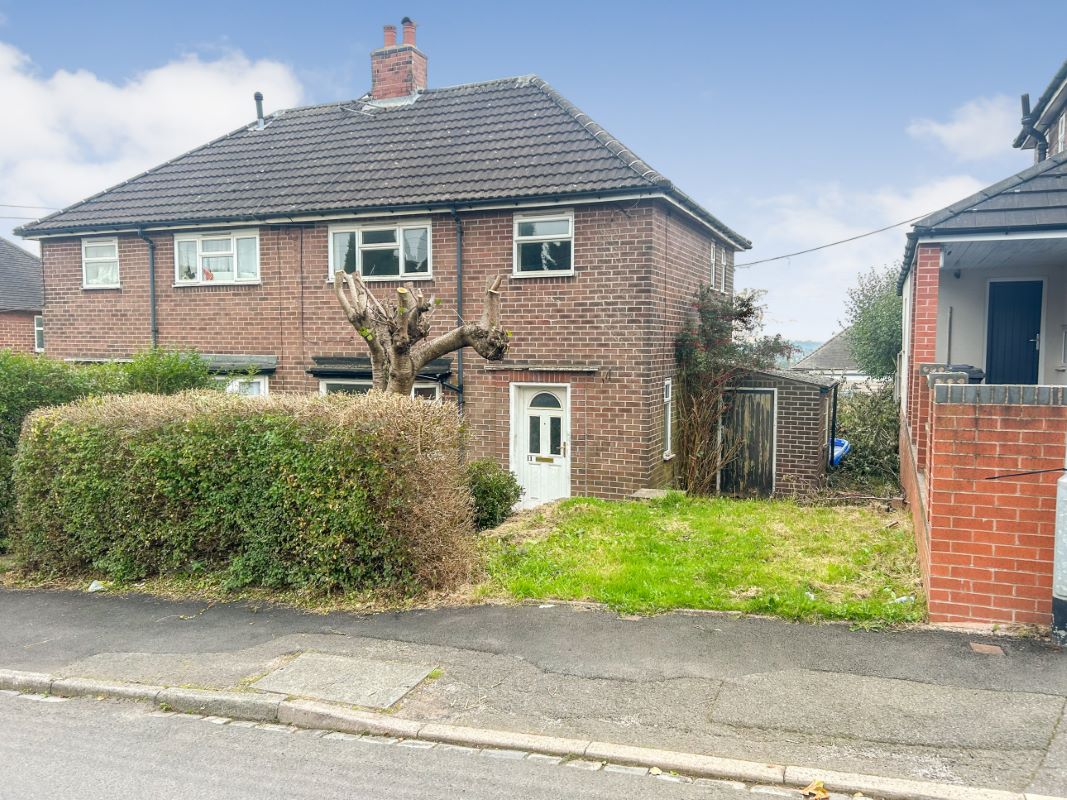 3 bedroom semi detached property in Newcastle-under-Lyme