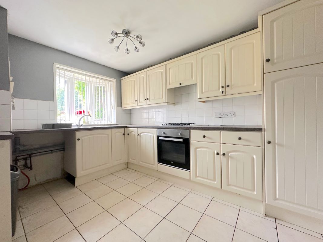 9 Astbury Close, Wolverhampton, WV1 2DD