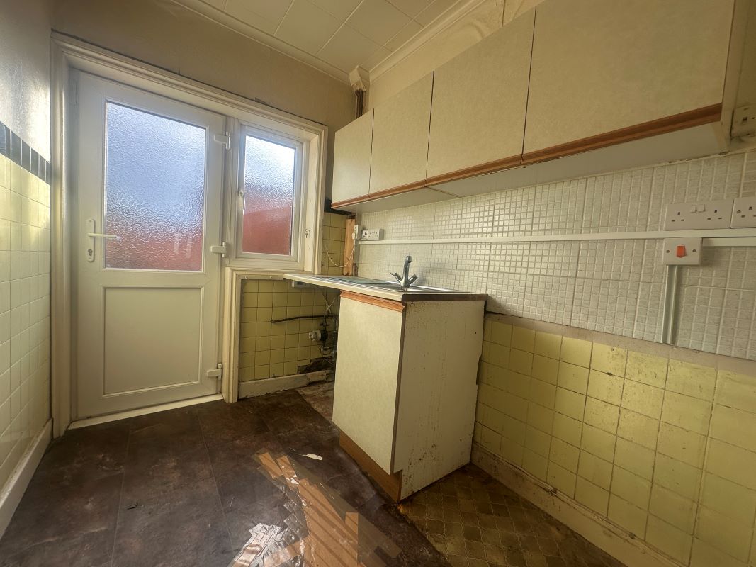 52 Malton Road, Nottingham, NG5 1EG