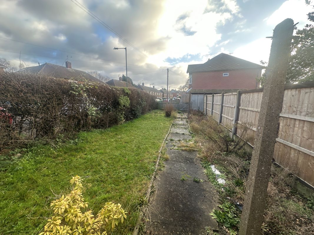 52 Malton Road, Nottingham, NG5 1EG