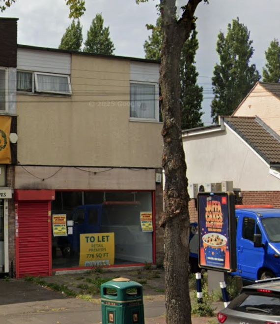 Mixed retail and residential premises in West Browich
