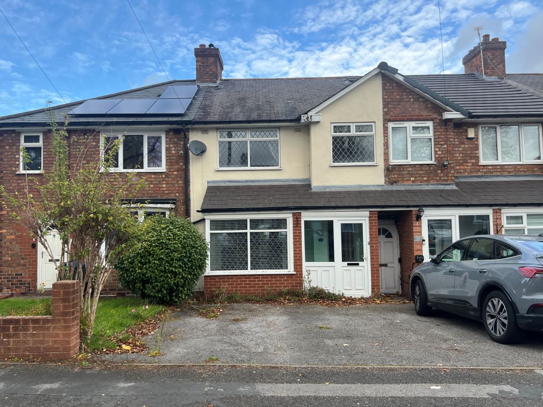 3 bedroom mid terraced house in Erdington