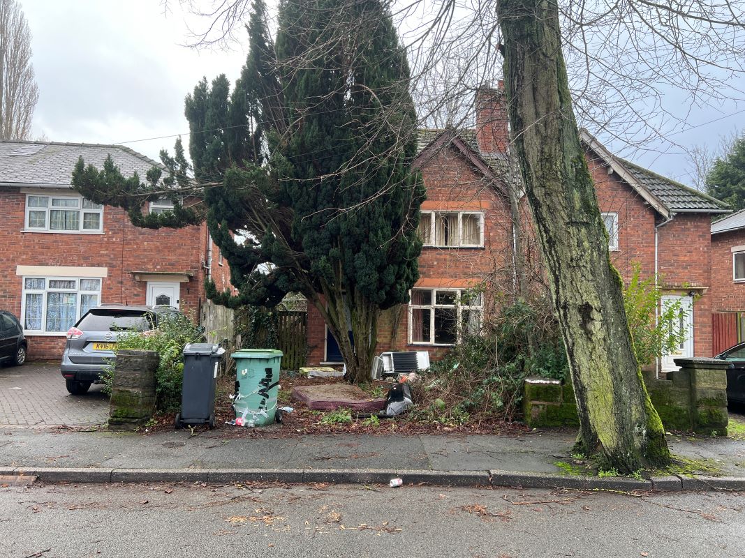 3 bedroom semi detached property in Walsall