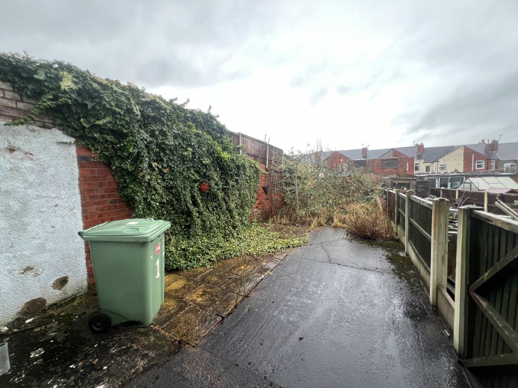 1 Chapman Lane, Grassmoor, Chesterfield, S42 5EN