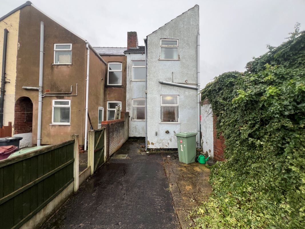 1 Chapman Lane, Grassmoor, Chesterfield, S42 5EN