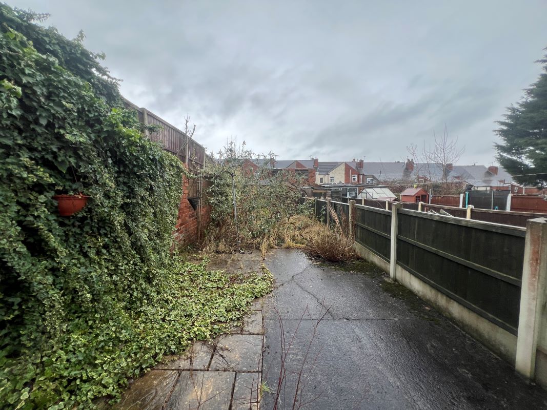 1 Chapman Lane, Grassmoor, Chesterfield, S42 5EN