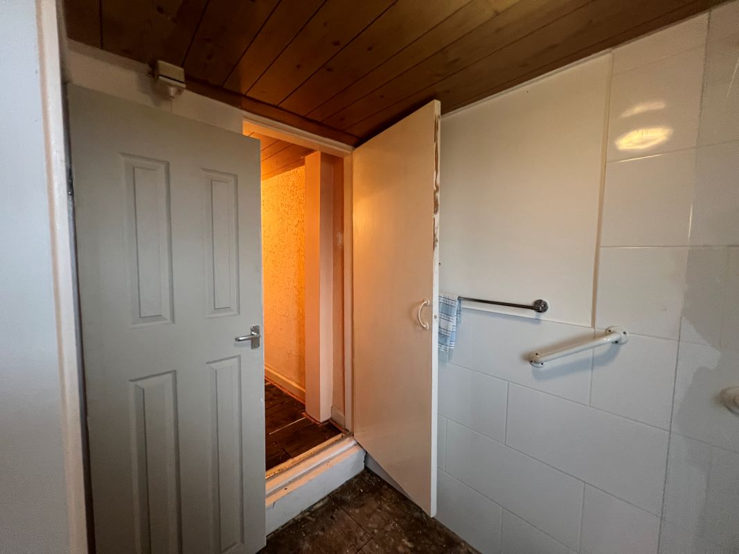 1 Chapman Lane, Grassmoor, Chesterfield, S42 5EN